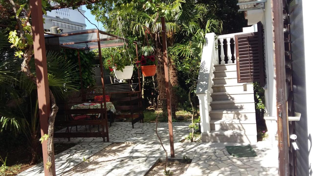Apartments Karmelic Malinska Dış mekan fotoğraf