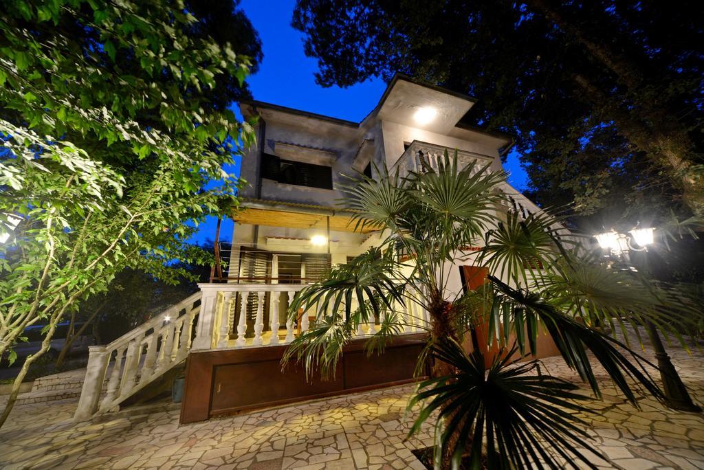 Apartments Karmelic Malinska Dış mekan fotoğraf